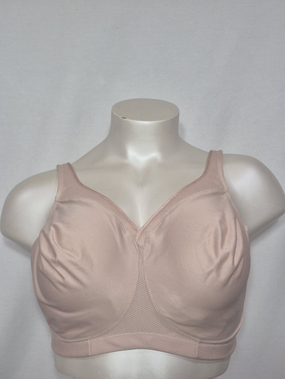 44H US (44G UK) Glamorise Seamless Soft Cup Wire Free Sports Bra Beige